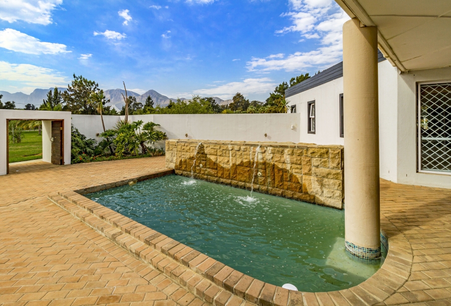 4 Bedroom Property for Sale in Firlands Western Cape